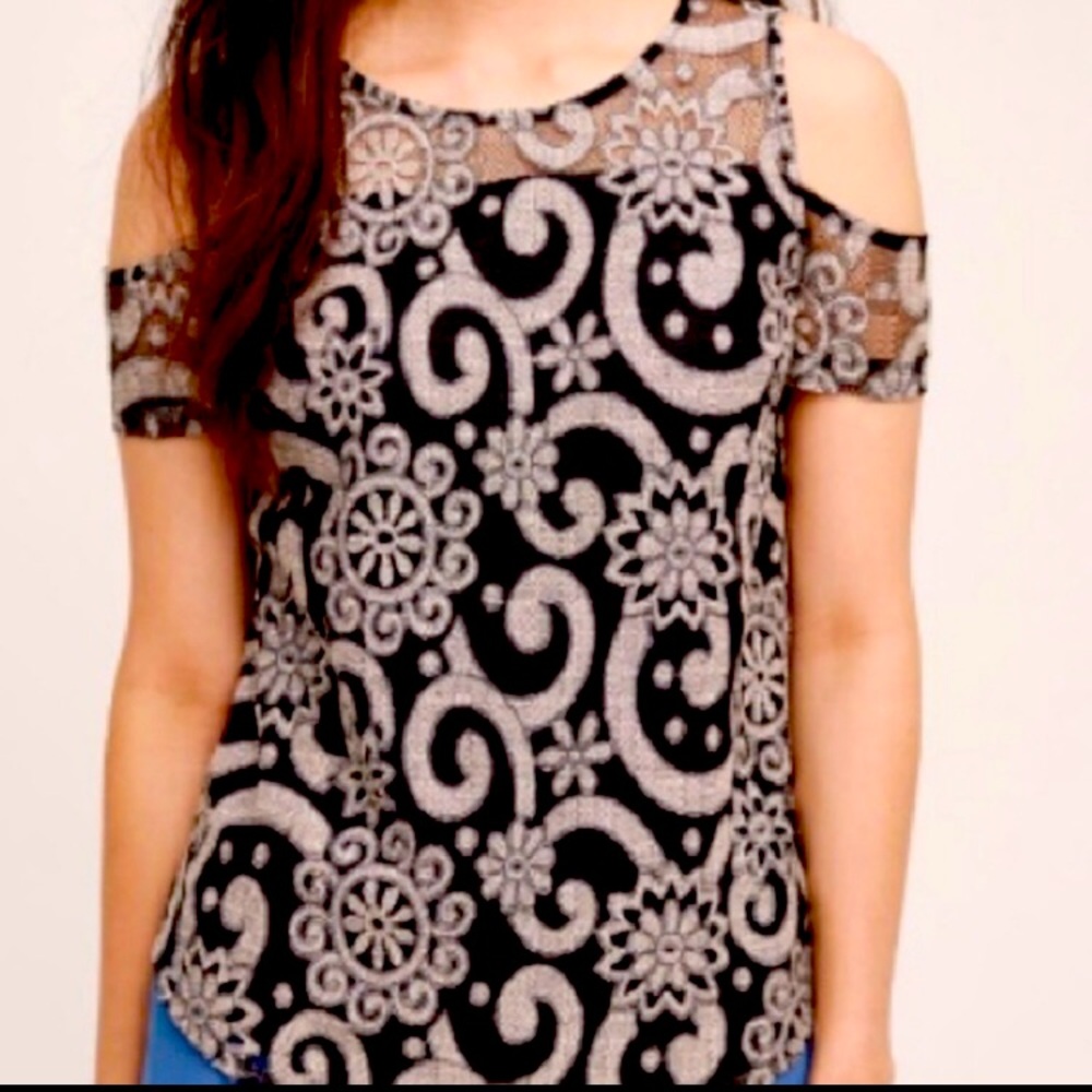 Anthropologie Sunday in Brooklyn ColdShoulder Top